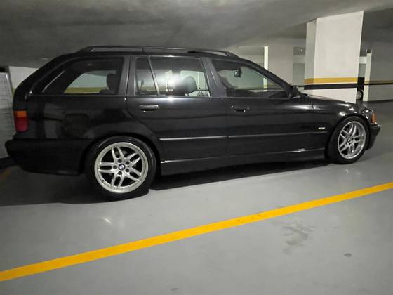 BMW 323i 2.5 TOURING 24V GASOLINA 4P MANUAL BMW 323i 2.5 TOURING 24V GASOLINA 4P MANUAL